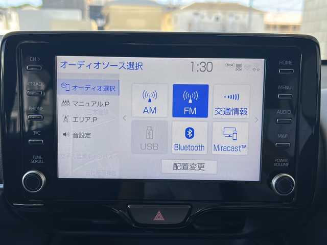 トヨタ ヤリスクロス ハイブリッド Z 神奈川県 2023(令5)年 1.4万km ブラックマイカ ワンオーナー/純正ディスプレイオーディオ＋ナビ/(AM/FM/USB/BT/Miracast)/全方位カメラ/レーダークルーズコントロール/衝突被害軽減ブレーキ/レーンキープアシスト/ブラインドスポットモニター/オートハイビーム/ハーフレザーシート/D席パワーシート/D/N席シートヒーター/ステアリングヒーター/パワーバックドア/ビルトインETC/前後ドライブレコーダー/オートライト/純正フロアマット/純正ドアバイザー/ISOFIX/スペアキー×1/保証書/取扱説明書