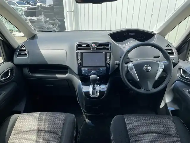 日産 セレナ HWS S HV Vセレ +SeftyⅡ 富山県 2015(平27)年 8.2万km ブリリアントホワイトパール 純正８インチナビ／/フルセグＴＶ／/ＤＶＤ再生／/Ｂｌｕｅｔｏｏｔｈ／/アラウンドビューモニター／/両側パワースライドドア／/エマージェンシーブレーキ／/ＥＴＣ／/レーンディパーチャーアラート／/クルーズコントロール/オートHIDライト/LEDフォグライト/コーナーセンサー