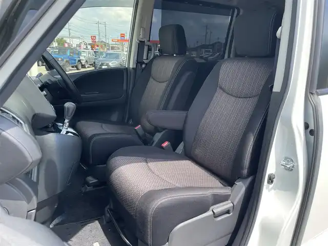日産 セレナ HWS S HV Vセレ +SeftyⅡ 富山県 2015(平27)年 8.2万km ブリリアントホワイトパール 純正８インチナビ／/フルセグＴＶ／/ＤＶＤ再生／/Ｂｌｕｅｔｏｏｔｈ／/アラウンドビューモニター／/両側パワースライドドア／/エマージェンシーブレーキ／/ＥＴＣ／/レーンディパーチャーアラート／/クルーズコントロール/オートHIDライト/LEDフォグライト/コーナーセンサー