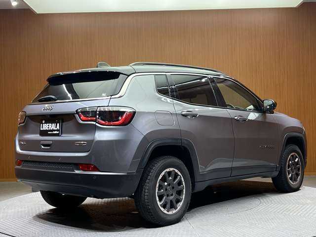 クライスラー・ジープ ジープ コンパス ロンジチュード 千葉県 2021(令3)年 5.9万km グレーＭ ＡＣＣ　/純正ナビ　/バックカメラ　/ＢＳＭ　/レーンアシスト　/パーキングアシスト　/フルセグＴＶ　/ＬＥＤヘッドライト　/オートライト　/ＥＴＣ２．０　/ドライブレコーダー