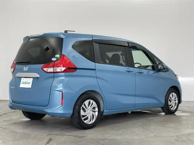 ホンダ フリード 埼玉県 2018(平30)年 0.7万km 青 純正ナビ（7インチ）/→Bluetooth、CD、DVD、AM、FM、ipod/ホンダセンシング/両側パワースライドドア/オートライト/ビルトインETC/アダクティブクルーズコントロール/ドライブレコーダー（前方のみ）/バックカメラ/LEDヘッドライト/純正フロアマット