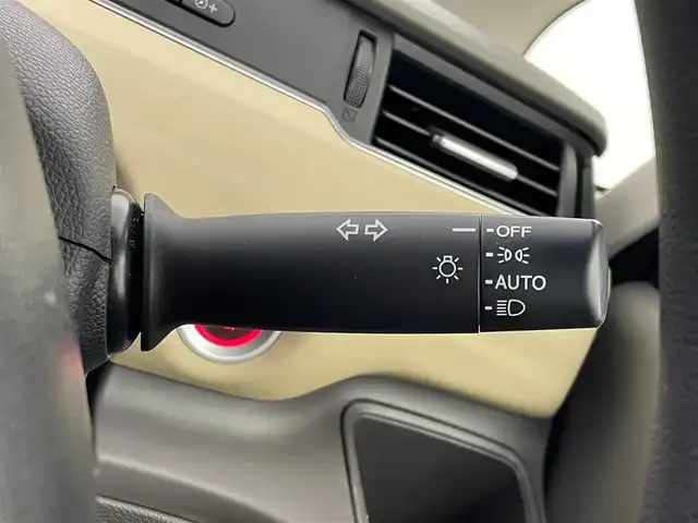 ホンダ フリード 埼玉県 2018(平30)年 0.7万km 青 純正ナビ（7インチ）/→Bluetooth、CD、DVD、AM、FM、ipod/ホンダセンシング/両側パワースライドドア/オートライト/ビルトインETC/アダクティブクルーズコントロール/ドライブレコーダー（前方のみ）/バックカメラ/LEDヘッドライト/純正フロアマット