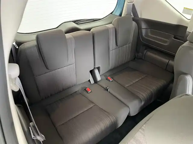 ホンダ フリード 埼玉県 2018(平30)年 0.7万km 青 純正ナビ（7インチ）/→Bluetooth、CD、DVD、AM、FM、ipod/ホンダセンシング/両側パワースライドドア/オートライト/ビルトインETC/アダクティブクルーズコントロール/ドライブレコーダー（前方のみ）/バックカメラ/LEDヘッドライト/純正フロアマット