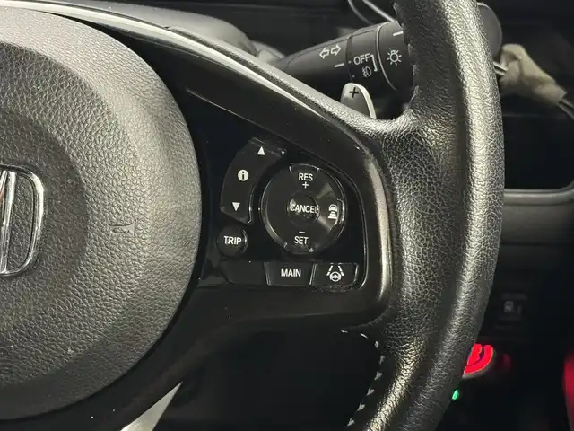 ホンダ Ｎ ＢＯＸ カスタム G L ターボ ホンダセンシング 三重県 2018(平30)年 4.5万km ブリリアントスポーティブルーメタリック2トーン ガソリン・ターボ/FF/MTモード付インパネCVT/純正 7インチナビ VXM-184VFi/（CD/DVD/FM/AM/TV/iPod/SD/USB/Bluetooth/AUX）/バックカメラ/両側パワースライドドア/ドライブレコーダー 前後/ビルトイン ETC/Honda SENSING/・衝突軽減ブレーキ［CMBS］/・車線維持支援システム［LKAS］/・路外逸脱抑制機能/・アダプティブクルーズコントロール［ACC］/・先行車発進お知らせ機能/・標識認識機能/装備/・ハーフレザーシート/・オートライト/・LEDヘッドランプ/・LEDフロントフォグランプ/・パドルシフト/・オートエアコン（マイナスイオン発生機能付）/・ステアリングスイッチ/・2.5A 急速充電対応 USB充電ジャックx2/・電動格納ドアミラー/・リヤドアロールサンシェード/・プッシュスタート/・純正15inAW/・スマートキーx2/・保/取/ナビ取/など