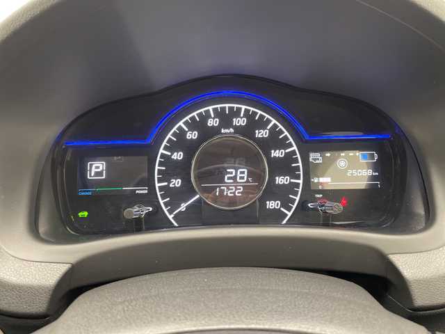 日産 ノート e－パワー X 愛知県 2019(令1)年 2.5万km スーパーブラック エマージェンシーブレーキ/踏み間違えブレーキ/SDナビ/フルセグ/ドライブレコーダー/コーナーセンサー/ETC/スマートキー/プッシュスタート