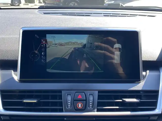 ＢＭＷ ２１８ｄ グランツアラー ラグジュアリー 福岡県 2017(平29)年 4.6万km プラチナシルバー ・純正ナビ/BT/USB/AUX/・黒革シート/シートヒーター/・ドライブレコーダー/・ETC/・純正17AW/・LEDライト/・保証書/・取扱説明書/・スペアキー/・パワーバックドア/・フルフラットシート