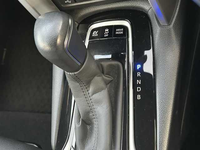 トヨタ カローラ クロス ハイブリッド S 岡山県 2022(令4)年 3.3万km スパークリングブラックパールクリスタルシャイン 純正9インチディスプレイオーディオ/AM、FM、Bluetooth、AppleCarplay/AndroidAuto、フルセグTV、CD、DVD/バックカメラ/ビルトインETC/前後ドライブレコーダー　ZDR016/トヨタセーフティセンス/・プリクラッシュセーフティ/・オートマチックハイビーム/・ロードサインアシスト/・レーントレーシングアシスト/・レーダークルーズコントロール/・先行車発進告知機能/・ブラインドスポットモニター/・パーキングサポートブレーキ/ブレーキホールド/電動パーキングブレーキ