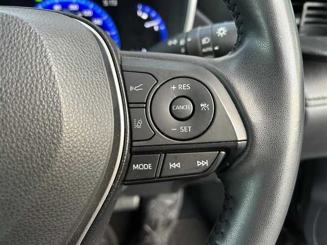 トヨタ カローラ クロス ハイブリッド S 岡山県 2022(令4)年 3.3万km スパークリングブラックパールクリスタルシャイン 純正9インチディスプレイオーディオ/AM、FM、Bluetooth、AppleCarplay/AndroidAuto、フルセグTV、CD、DVD/バックカメラ/ビルトインETC/前後ドライブレコーダー　ZDR016/トヨタセーフティセンス/・プリクラッシュセーフティ/・オートマチックハイビーム/・ロードサインアシスト/・レーントレーシングアシスト/・レーダークルーズコントロール/・先行車発進告知機能/・ブラインドスポットモニター/・パーキングサポートブレーキ/ブレーキホールド/電動パーキングブレーキ