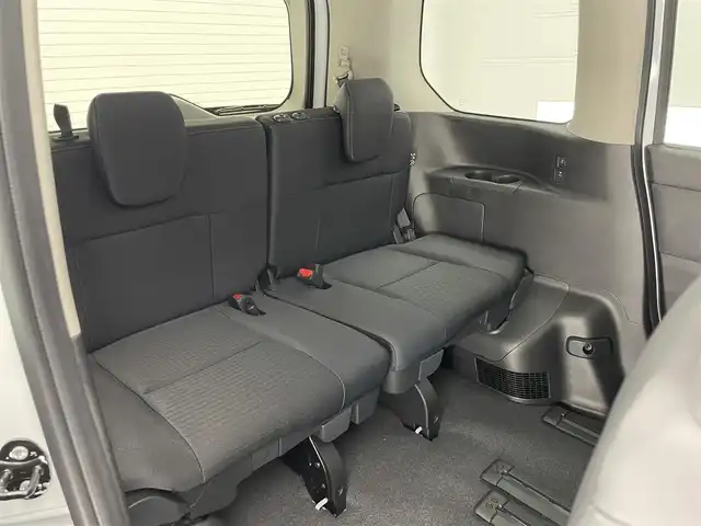 日産 セレナ e－パワー ハイウェイスター V 愛知県 2025(令7)年 0.1千km 白 登録済未使用車　純１２．３型ＤＡナビＴＶ　禁煙　全方位カメラ　プロパイロット　ＢＳＭ　内蔵前後ドラレコ　デジタルインナーミラー　ＨＤＭＩ　ワイヤレス充電　衝突軽減　車線逸脱　両側パワスラ　ハンドル支援/e-POWER　ハイウエイスターV　ヘッドランプ オートレベライザー+アダプティブLEDヘッドライトシステム+インテリジェント アラウンドビューモニター（移動物 検知機能付）+インテリジェント ルームミラー+アドバンスドドライブアシストディスプレイ（12.3インチカラーディスプレイ）+統合型インターフェースディスプレイ+ワイヤレス充電器+6スピーカー+NissanConnectナビゲーションシステム（地デジ内蔵）+車載通信ユニット（TCU［Telematics Control Unit］）+ETC2.0ユニット（ビルトインタイプ）+ドライブレコーダー（前後セット）+プロパイロット（ナビリンク機能付）+プロパイロット緊急停止支援システム（SOSコール機能付）+SOSコール（488/400円）