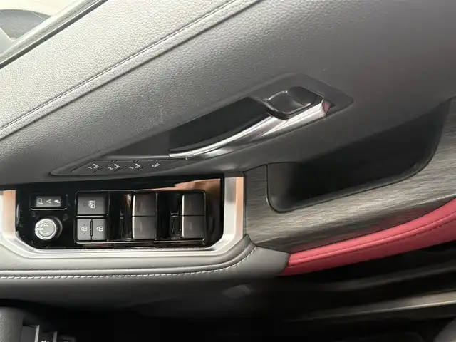 トヨタ ランドクルーザー GRスポーツ 愛知県 2022(令4)年 4.8万km プレシャスホワイトパール 純正12.3型JBLナビ（フルセグ、CD、DVD、Bluetooth、AppleCarplay）/全方位カメラ/サンルーフ/エアシート、シートヒーター（全席）/ハンドルヒーター/HUD/BSM/ACC/全方位ドラレコ/ルーフレール/社外セキュリティー/パワーバックドア/パワーシート（D+N）/ETC2.0/電子パーキング/オートホールド/衝突軽減ブレーキ/レーンキープアシスト/オートハイビーム/コーナーセンサー（前後）/スマートキー/LEDヘッドライト