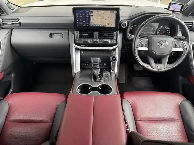 トヨタ ランドクルーザー GRスポーツ 愛知県 2022(令4)年 4.8万km プレシャスホワイトパール 純正12.3型JBLナビ（フルセグ、CD、DVD、Bluetooth、AppleCarplay）/全方位カメラ/サンルーフ/エアシート、シートヒーター（全席）/ハンドルヒーター/HUD/BSM/ACC/全方位ドラレコ/ルーフレール/社外セキュリティー/パワーバックドア/パワーシート（D+N）/ETC2.0/電子パーキング/オートホールド/衝突軽減ブレーキ/レーンキープアシスト/オートハイビーム/コーナーセンサー（前後）/スマートキー/LEDヘッドライト