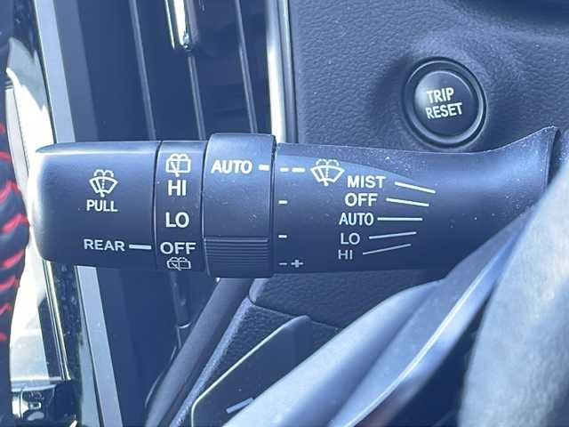 スバル フォレスター STIスポーツ 三重県 2023(令5)年 1.8万km クリスタルブラックシリカ メーカーオプション/・パワーバックドア/アイサイトコアテクノロジー/・プリクラッシュブレーキ/・後退時ブレーキアシスト/・AT誤発進抑制機能/・AT誤後進抑制制御/・ツーリングアシスト/・全車速追従機能付クルーズコントロール/・定速クルーズコントロール/・車線逸脱抑制/車線逸脱警報/・ふらつき警報/・先行車発進お知らせ機能/・緊急時プリクラッシュステアリング/アイサイトセーフティプラス(運転支援)/・スバルリアビークルディクション/・アダプティブドライビングビーム/アイサイトセーフティプラス(視界拡張)/・フロントビューモニター/・スマートリアビューミラー/1オーナー/4WD/ターボ/純正SDナビ/フルセグTV/【CD/DVD/SD/Bluetooth/USB】/フロント/サイド/バックカメラ/ETC/ドライブレコーダー/パドルシフト/ワイヤレス充電/レザーシート/D/N席パワーシート/全席シートヒーター/ステアリングヒーター/オートライト/ステアリング連動LEDヘッドランプ/LEDフロントフォグランプ/225/55R18インチ純正AW/プッシュスタート/スマートキー/スペアキー/フロアマット