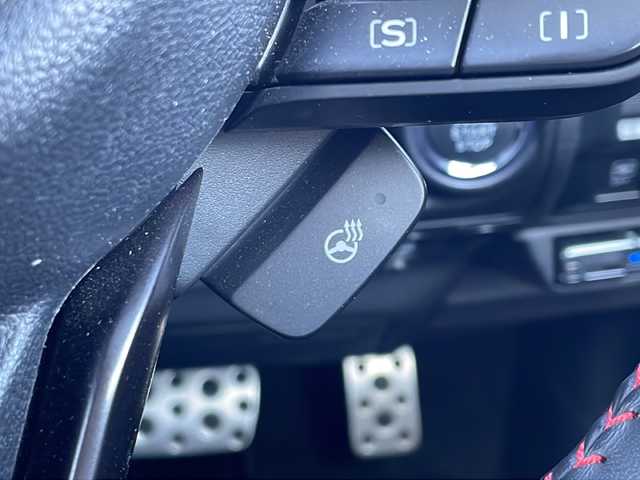 スバル フォレスター STIスポーツ 三重県 2023(令5)年 1.8万km クリスタルブラックシリカ メーカーオプション/・パワーバックドア/アイサイトコアテクノロジー/・プリクラッシュブレーキ/・後退時ブレーキアシスト/・AT誤発進抑制機能/・AT誤後進抑制制御/・ツーリングアシスト/・全車速追従機能付クルーズコントロール/・定速クルーズコントロール/・車線逸脱抑制/車線逸脱警報/・ふらつき警報/・先行車発進お知らせ機能/・緊急時プリクラッシュステアリング/アイサイトセーフティプラス(運転支援)/・スバルリアビークルディクション/・アダプティブドライビングビーム/アイサイトセーフティプラス(視界拡張)/・フロントビューモニター/・スマートリアビューミラー/1オーナー/4WD/ターボ/純正SDナビ/フルセグTV/【CD/DVD/SD/Bluetooth/USB】/フロント/サイド/バックカメラ/ETC/ドライブレコーダー/パドルシフト/ワイヤレス充電/レザーシート/D/N席パワーシート/全席シートヒーター/ステアリングヒーター/オートライト/ステアリング連動LEDヘッドランプ/LEDフロントフォグランプ/225/55R18インチ純正AW/プッシュスタート/スマートキー/スペアキー/フロアマット