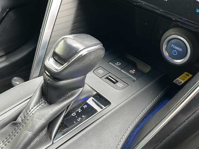 トヨタ ハリアー ハイブリッド Z 岐阜県 2020(令2)年 3.3万km プレシャスブラックパール 登録時走行距離32221km/モデリスタエアロ/純正ディスプレイオーディオ/フルセグTV・Bluetooth/JBLプレミアムサウンド/デジタルインナーミラー/パノラミックビューモニター/ハーフレザーシート/ETC/ブラインドスポットモニター/レーダークルーズコントロール/レーンキープアシスト/パワーバックドア/コーナーセンサー/LEDヘッドライト/オートライト/オートハイビーム/純正アルミホイール/ドアバイザー/スマートキー/純正フロアマット