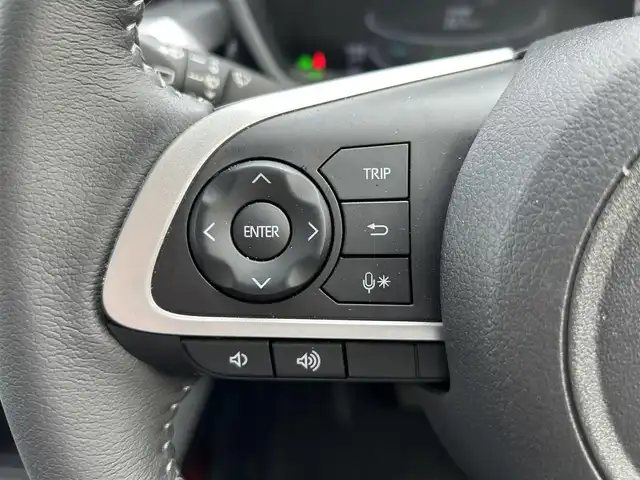 トヨタ ライズ Z 静岡県 2022(令4)年 4万km ナチュラルベージュマイカM 純正ディスプレイオーディオ/　（Bluetooth/AppleCarPlay/AndroidAuto）/フルセグTV/バックカメラ/スマートアシスト/プリクラッシュセーフティ/レーダークルーズコントロール/レーンキープアシスト/横滑り防止装置/前後コーナーセンサー/前席シートヒーター/ブラインドスポットモニター/ビルトインETC/社外前後ドライブレコーダー/プッシュスタート/スマートキー/スペアキー×１/LEDヘッドライト/純正フロアマット/純正17インチアルミホイール/保証書/取扱説明書