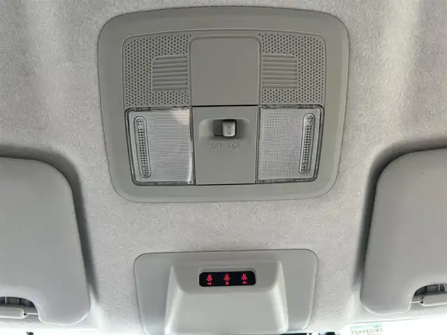 トヨタ ライズ Z 静岡県 2022(令4)年 4万km ナチュラルベージュマイカM 純正ディスプレイオーディオ/　（Bluetooth/AppleCarPlay/AndroidAuto）/フルセグTV/バックカメラ/スマートアシスト/プリクラッシュセーフティ/レーダークルーズコントロール/レーンキープアシスト/横滑り防止装置/前後コーナーセンサー/前席シートヒーター/ブラインドスポットモニター/ビルトインETC/社外前後ドライブレコーダー/プッシュスタート/スマートキー/スペアキー×１/LEDヘッドライト/純正フロアマット/純正17インチアルミホイール/保証書/取扱説明書