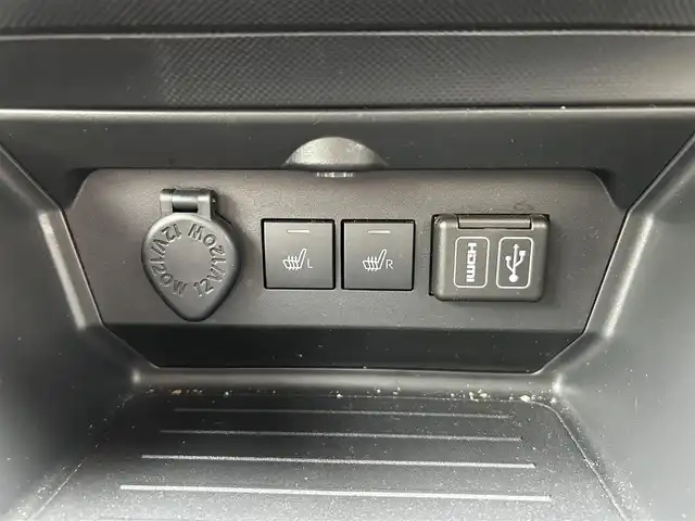 トヨタ ライズ Z 静岡県 2022(令4)年 4万km ナチュラルベージュマイカM 純正ディスプレイオーディオ/　（Bluetooth/AppleCarPlay/AndroidAuto）/フルセグTV/バックカメラ/スマートアシスト/プリクラッシュセーフティ/レーダークルーズコントロール/レーンキープアシスト/横滑り防止装置/前後コーナーセンサー/前席シートヒーター/ブラインドスポットモニター/ビルトインETC/社外前後ドライブレコーダー/プッシュスタート/スマートキー/スペアキー×１/LEDヘッドライト/純正フロアマット/純正17インチアルミホイール/保証書/取扱説明書