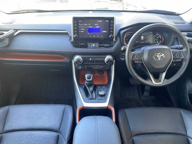 トヨタ ＲＡＶ４ アドベンチャー 福井県 2022(令4)年 2.1万km アティチュードブラックマイカ 登録時走行距離２０４７９ｋｍ/パノラマルーフ/純正ディスプレイオーディオ/JAOSエアロ/（フロント/サイド/リア）/プリクラッシュセーフティ/レーンキープアシスト/アダプティブクルーズコントロール/ブラインドスポットモニター/デジタルインナーミラー/D席パワーシート/（シートメモリ付き）/シートヒーター/エアーシート/ハーフレザーシート/オートトラミラー/オートハイビーム/オートライト/純正１９インチアルミホイール/クリアランスソナー/ルーフレール/LEDヘッドライト/LEDフォグランプ/ステリングヒーター/USBポート/ドライブレコーダー/プッシュスタート/スマートキー/保証書/取扱説明書