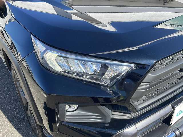 トヨタ ＲＡＶ４ アドベンチャー 福井県 2022(令4)年 2.1万km アティチュードブラックマイカ 登録時走行距離２０４７９ｋｍ/パノラマルーフ/純正ディスプレイオーディオ/JAOSエアロ/（フロント/サイド/リア）/プリクラッシュセーフティ/レーンキープアシスト/アダプティブクルーズコントロール/ブラインドスポットモニター/デジタルインナーミラー/D席パワーシート/（シートメモリ付き）/シートヒーター/エアーシート/ハーフレザーシート/オートトラミラー/オートハイビーム/オートライト/純正１９インチアルミホイール/クリアランスソナー/ルーフレール/LEDヘッドライト/LEDフォグランプ/ステリングヒーター/USBポート/ドライブレコーダー/プッシュスタート/スマートキー/保証書/取扱説明書