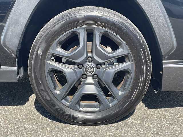 トヨタ ＲＡＶ４ アドベンチャー 福井県 2022(令4)年 2.1万km アティチュードブラックマイカ 登録時走行距離２０４７９ｋｍ/パノラマルーフ/純正ディスプレイオーディオ/JAOSエアロ/（フロント/サイド/リア）/プリクラッシュセーフティ/レーンキープアシスト/アダプティブクルーズコントロール/ブラインドスポットモニター/デジタルインナーミラー/D席パワーシート/（シートメモリ付き）/シートヒーター/エアーシート/ハーフレザーシート/オートトラミラー/オートハイビーム/オートライト/純正１９インチアルミホイール/クリアランスソナー/ルーフレール/LEDヘッドライト/LEDフォグランプ/ステリングヒーター/USBポート/ドライブレコーダー/プッシュスタート/スマートキー/保証書/取扱説明書