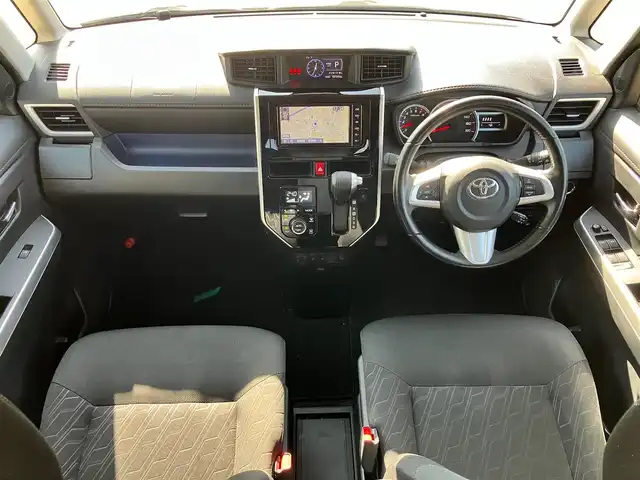 トヨタ ルーミー カスタムG 静岡県 2020(令2)年 5.1万km パールホワイトⅢ 純正ナビ(Cd/DVD/BT/フルセグ)/全方位カメラ/ETC2.0/D席N席シートヒーター/エンジンスタートボタン/両側パワースライドドア/パワーステアリング/パワーウィンドウ/アイドリングストップ/オートエアコン/スマートキー/スペアキー１本/クルーズコントロール/純正フロアマット/ウォークスルー/布シート/純正アルミホイール/ABS/横滑り防止装置/コーナーセンサー前後/レーンキープアシスト/オートライト/オートマチックハイビーム/LEDヘッドライト/Wエアバッグ/衝突軽減システム