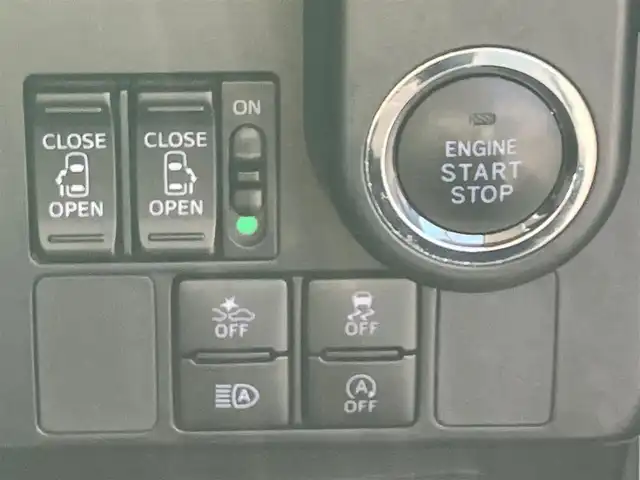 トヨタ ルーミー カスタムG 静岡県 2020(令2)年 5.1万km パールホワイトⅢ 純正ナビ(Cd/DVD/BT/フルセグ)/全方位カメラ/ETC2.0/D席N席シートヒーター/エンジンスタートボタン/両側パワースライドドア/パワーステアリング/パワーウィンドウ/アイドリングストップ/オートエアコン/スマートキー/スペアキー１本/クルーズコントロール/純正フロアマット/ウォークスルー/布シート/純正アルミホイール/ABS/横滑り防止装置/コーナーセンサー前後/レーンキープアシスト/オートライト/オートマチックハイビーム/LEDヘッドライト/Wエアバッグ/衝突軽減システム