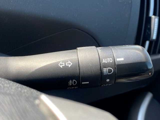 トヨタ プリウス S 兵庫県 2013(平25)年 7.2万km フロスティーグリーンマイカ 社外ナビ/・フルセグTV（SD/CD/DVD/Bluetooth)/・バックカメラ/車両接近緊急装置/ステアリングスイッチ/ECOモード/POWERモード/EVモード/ビルトインETC/純正フロアマット