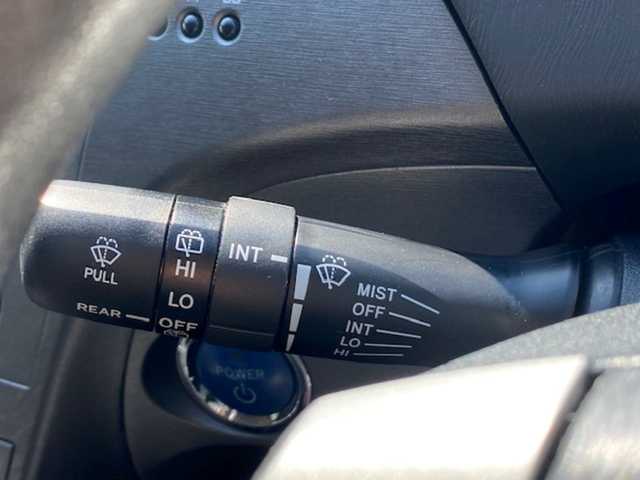 トヨタ プリウス S 兵庫県 2013(平25)年 7.2万km フロスティーグリーンマイカ 社外ナビ/・フルセグTV（SD/CD/DVD/Bluetooth)/・バックカメラ/車両接近緊急装置/ステアリングスイッチ/ECOモード/POWERモード/EVモード/ビルトインETC/純正フロアマット