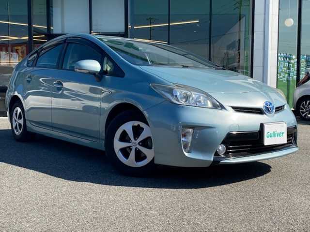 トヨタ プリウス S 兵庫県 2013(平25)年 7.2万km フロスティーグリーンマイカ 社外ナビ/・フルセグTV（SD/CD/DVD/Bluetooth)/・バックカメラ/車両接近緊急装置/ステアリングスイッチ/ECOモード/POWERモード/EVモード/ビルトインETC/純正フロアマット