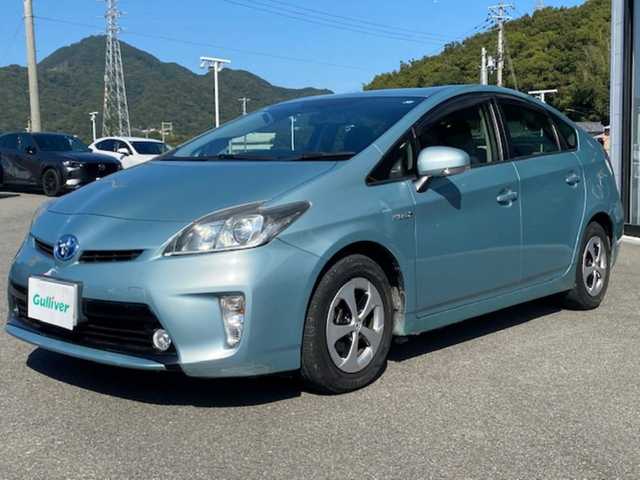 トヨタ プリウス S 兵庫県 2013(平25)年 7.2万km フロスティーグリーンマイカ 社外ナビ/・フルセグTV（SD/CD/DVD/Bluetooth)/・バックカメラ/車両接近緊急装置/ステアリングスイッチ/ECOモード/POWERモード/EVモード/ビルトインETC/純正フロアマット