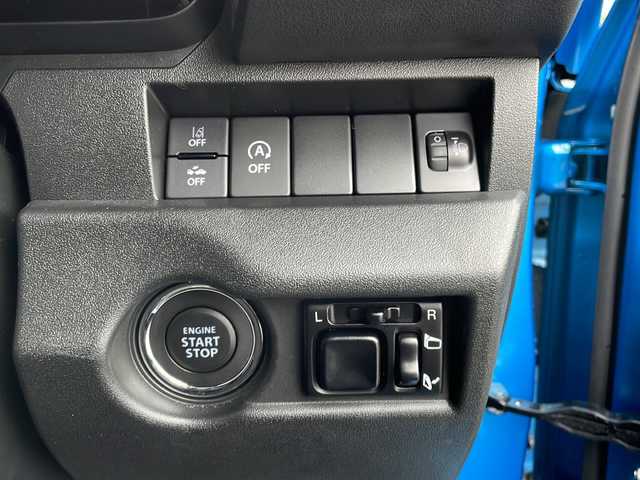 スズキ ジムニー XL 山口県 2023(令5)年 1万km ブリスクブルーM ワンオーナー/社外ナビ【CN-HE02WD】/・フルセグテレビ/・Bluetooth/・AM/FM/CD/DVD/スズキセーフティサポート/・デュアルセンサーブレーキサポート/・車線逸脱警報機能/・ふらつき警報機能/・標識認識機能/・ハイビームアシスト/・先行車発進お知らせ機能/D/N席シートヒーター/スマートキー/プッシュスタート/スペアキー/純正フロアマット/アイドリングストップ/ミラーヒーター/純正16インチAW