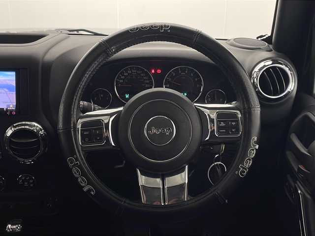 クライスラー・ジープ ジープ ラングラー アンリミテッド スポーツ 宮崎県 2016(平28)年 7.8万km ブラック ４ＷＤ　/社外ナビ　/フルセグＴＶ/Ｂｌｕｅｔｏｏｔｈ/ＦＭ／ＡＭ/ＤＶＤ　/バックカメラ /サイドカメラ /スペアキー　/ハンドルリモコン　/横滑り防止機能　/ダウンヒルアシストコントロール/ＥＴＣ