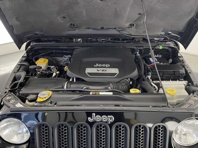 クライスラー・ジープ ジープ ラングラー アンリミテッド スポーツ 宮崎県 2016(平28)年 7.8万km ブラック ４ＷＤ　/社外ナビ　/フルセグＴＶ/Ｂｌｕｅｔｏｏｔｈ/ＦＭ／ＡＭ/ＤＶＤ　/バックカメラ /サイドカメラ /スペアキー　/ハンドルリモコン　/横滑り防止機能　/ダウンヒルアシストコントロール/ＥＴＣ