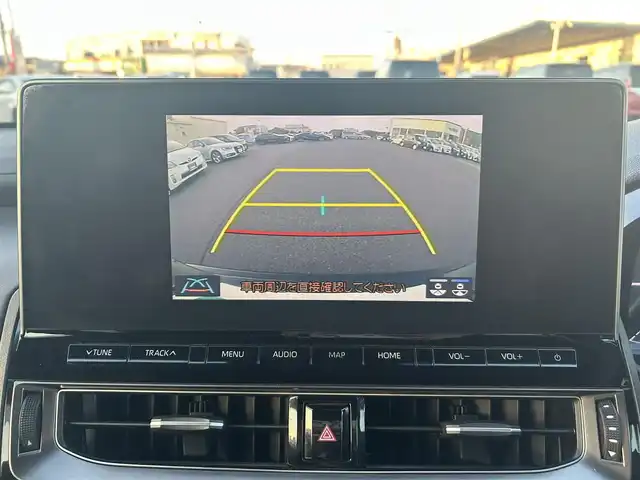 トヨタ クラウン ハイブリッド S 岡山県 2022(令4)年 6万km ブラック 登録時走行距離129301km/ワンオーナー/純正12.3型ナビ/フルセグTV(AM/FM/CD/DVD/Bluetooth)/バックカメラ/ビルトインETC2.0/トヨタセーフティセンス/・ブラインドスポットモニター/・レーダークルーズコントロール/・オートマチックハイビーム/・プリクラッシュセーフティ/・レーンディバーチャーアラート/横滑り防止装置/オートブレーキホールド/D/N席パワーシート/D/N席シートヒーター/ステアリングヒーター/ハーフレザーシート/純正フロアマット/17インチ純正AW