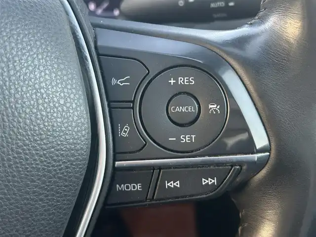 トヨタ クラウン ハイブリッド S 岡山県 2022(令4)年 6万km ブラック 登録時走行距離129301km/ワンオーナー/純正12.3型ナビ/フルセグTV(AM/FM/CD/DVD/Bluetooth)/バックカメラ/ビルトインETC2.0/トヨタセーフティセンス/・ブラインドスポットモニター/・レーダークルーズコントロール/・オートマチックハイビーム/・プリクラッシュセーフティ/・レーンディバーチャーアラート/横滑り防止装置/オートブレーキホールド/D/N席パワーシート/D/N席シートヒーター/ステアリングヒーター/ハーフレザーシート/純正フロアマット/17インチ純正AW