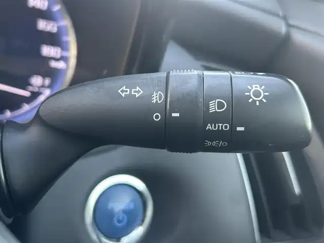 トヨタ クラウン ハイブリッド S 岡山県 2022(令4)年 6万km ブラック 登録時走行距離129301km/ワンオーナー/純正12.3型ナビ/フルセグTV(AM/FM/CD/DVD/Bluetooth)/バックカメラ/ビルトインETC2.0/トヨタセーフティセンス/・ブラインドスポットモニター/・レーダークルーズコントロール/・オートマチックハイビーム/・プリクラッシュセーフティ/・レーンディバーチャーアラート/横滑り防止装置/オートブレーキホールド/D/N席パワーシート/D/N席シートヒーター/ステアリングヒーター/ハーフレザーシート/純正フロアマット/17インチ純正AW