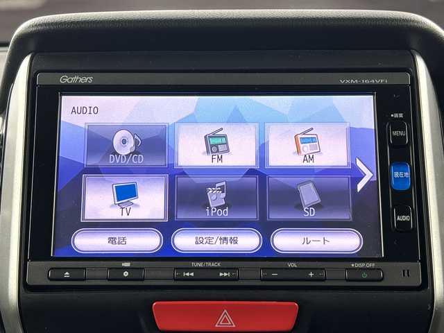 ホンダ Ｎ ＢＯＸ カスタム G ターボ Lパッケージ 愛知県 2015(平27)年 5.6万km ブリティッシュグリーンP 禁煙車/ターボ/純正7インチナビ/（CD/DVD/Bluetooth/フルセグTV/SD)/バックカメラ/ETC/ハーフレザーシート/両側パワースライドドア/パドルシフト/アイドリングストップ/純正15インチアルミホイール/スマートキー/スペアキー1本/プッシュスタート/HIDヘッドライト/フロントフォグライト/純正フロアマット/ベンチシート/チップアップシート/横滑り防止装置