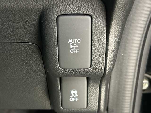 ホンダ Ｎ ＢＯＸ カスタム G ターボ Lパッケージ 愛知県 2015(平27)年 5.6万km ブリティッシュグリーンP 禁煙車/ターボ/純正7インチナビ/（CD/DVD/Bluetooth/フルセグTV/SD)/バックカメラ/ETC/ハーフレザーシート/両側パワースライドドア/パドルシフト/アイドリングストップ/純正15インチアルミホイール/スマートキー/スペアキー1本/プッシュスタート/HIDヘッドライト/フロントフォグライト/純正フロアマット/ベンチシート/チップアップシート/横滑り防止装置