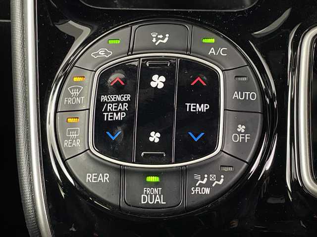 トヨタ ヴォクシー ハイブリッド ZS 煌Ⅱ 埼玉県 2020(令2)年 6.7万km ホワイトパールクリスタルシャイン 純正ナビ/　(Bluetooth/CD/DVD/FM/AM)/純正フリップダウンモニター/フルセグテレビ/バックカメラ/ビルトインETC/運転席・助手席シートヒーター/両側パワースライドドア/クルーズコントロール/衝突被害軽減ブレーキ/車線逸脱警報/クリアランスソナー/オートハイビーム/オートLEDライト/プッシュスタート/純正16インチアルミホイール