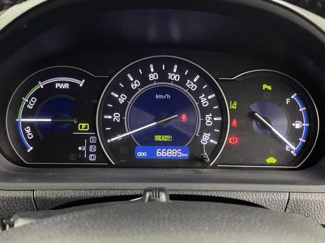 トヨタ ヴォクシー ハイブリッド ZS 煌Ⅱ 埼玉県 2020(令2)年 6.7万km ホワイトパールクリスタルシャイン 純正ナビ/　(Bluetooth/CD/DVD/FM/AM)/純正フリップダウンモニター/フルセグテレビ/バックカメラ/ビルトインETC/運転席・助手席シートヒーター/両側パワースライドドア/クルーズコントロール/衝突被害軽減ブレーキ/車線逸脱警報/クリアランスソナー/オートハイビーム/オートLEDライト/プッシュスタート/純正16インチアルミホイール