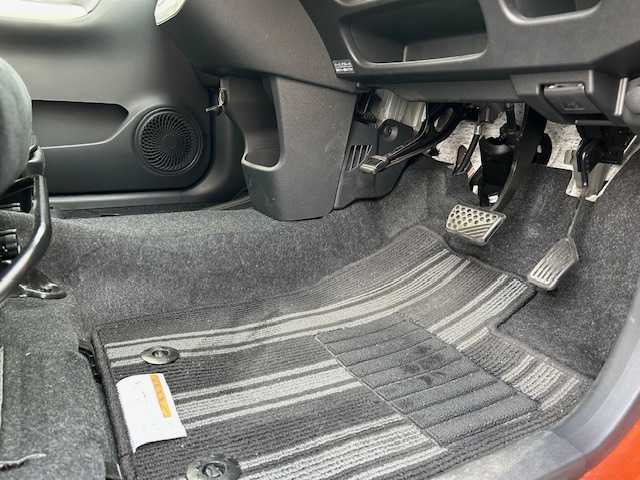 ダイハツ キャスト アクティバ G SAⅡ 宮城県 2016(平28)年 1.5万km トニコオレンジメタリック 登録時走行距離１４４３１ｋｍ/プッシュスタート/AAC/パワーウインドウ/電格ミラー/LEDヘッドライト/フォグランプ/純正フロアマット/純正アルミホイール/コーナーセンサー後/レーダーセンサー前/純正ドアバイザー/FM/AM/CD/USB/PWRモードスイッチ/パワーステアリング/ABS/横滑り防止/盗難防止装置/衝突軽減ブレーキ