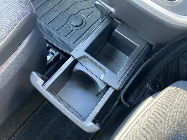 トヨタ ノア S－G 静岡県 2022(令4)年 1.4万km アティチュードブラックマイカ Toyota Safety Sense/純正10.5インチナビ/　AM FM CD DVD Bluetooth USB AppleCarPlay AndroidAuto/フルセグTV/LEDオートヘッドランプ/レーダークルーズコントロール/ハーフレザーシート/前後方クリアランスソナー/両側パワースライドドア/純正16インチアルミホイール/オートブレーキホールド/スマートキー＆プッシュスタート/パーキングアシスト/ビルトインETC2.0/バックモニター/前後方ドライブレコーダー