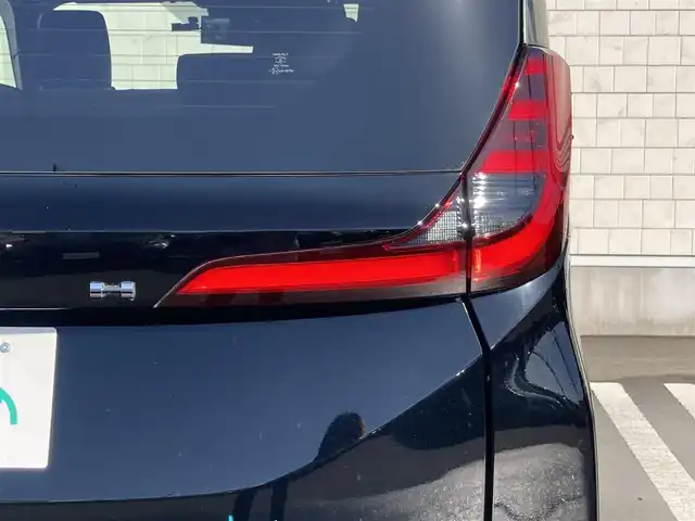 トヨタ ノア S－G 静岡県 2022(令4)年 1.4万km アティチュードブラックマイカ Toyota Safety Sense/純正10.5インチナビ/　AM FM CD DVD Bluetooth USB AppleCarPlay AndroidAuto/フルセグTV/LEDオートヘッドランプ/レーダークルーズコントロール/ハーフレザーシート/前後方クリアランスソナー/両側パワースライドドア/純正16インチアルミホイール/オートブレーキホールド/スマートキー＆プッシュスタート/パーキングアシスト/ビルトインETC2.0/バックモニター/前後方ドライブレコーダー