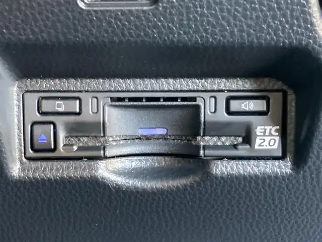 トヨタ ノア S－G 静岡県 2022(令4)年 1.4万km アティチュードブラックマイカ Toyota Safety Sense/純正10.5インチナビ/　AM FM CD DVD Bluetooth USB AppleCarPlay AndroidAuto/フルセグTV/LEDオートヘッドランプ/レーダークルーズコントロール/ハーフレザーシート/前後方クリアランスソナー/両側パワースライドドア/純正16インチアルミホイール/オートブレーキホールド/スマートキー＆プッシュスタート/パーキングアシスト/ビルトインETC2.0/バックモニター/前後方ドライブレコーダー