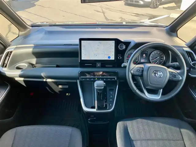 トヨタ ノア S－G 静岡県 2022(令4)年 1.4万km アティチュードブラックマイカ Toyota Safety Sense/純正10.5インチナビ/　AM FM CD DVD Bluetooth USB AppleCarPlay AndroidAuto/フルセグTV/LEDオートヘッドランプ/レーダークルーズコントロール/ハーフレザーシート/前後方クリアランスソナー/両側パワースライドドア/純正16インチアルミホイール/オートブレーキホールド/スマートキー＆プッシュスタート/パーキングアシスト/ビルトインETC2.0/バックモニター/前後方ドライブレコーダー