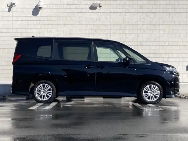 トヨタ ノア S－G 静岡県 2022(令4)年 1.4万km アティチュードブラックマイカ Toyota Safety Sense/純正10.5インチナビ/　AM FM CD DVD Bluetooth USB AppleCarPlay AndroidAuto/フルセグTV/LEDオートヘッドランプ/レーダークルーズコントロール/ハーフレザーシート/前後方クリアランスソナー/両側パワースライドドア/純正16インチアルミホイール/オートブレーキホールド/スマートキー＆プッシュスタート/パーキングアシスト/ビルトインETC2.0/バックモニター/前後方ドライブレコーダー
