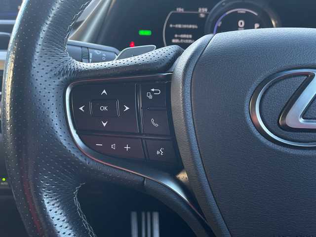 レクサス ＥＳ 300h Fスポーツ 神奈川県 2020(令2)年 7.8万km ホワイトノーヴァガラスフレーク 純正12.3インチナビ/セーフティシステムプラス/TRDエアロ/メモリーシート/デジタルインナーミラー/ドライブレコーダー/ヘッドアップディスプレイ/ブラインドスポットモニター/衝突被害軽減システム/車線逸脱警報/バックカメラ/サンルーフ/レザーシート/横滑り防止装置/ETC/アイドリングストップ/LEDヘッドライト/フォグランプ/オートライト/ウィンカーミラー/電動格納ミラー/純正19インチAW/シートヒーター/エアシート/シートリフター/ステアリングヒーター/プッシュスタート/スマートキー/フロアマット/スペアキー/取扱説明書/保証書/プリクラッシュセーフティ/レーントレーシングアシスト/アダプティブハイビームシステム/レーダークルーズコントロール/ロードサインアシスト