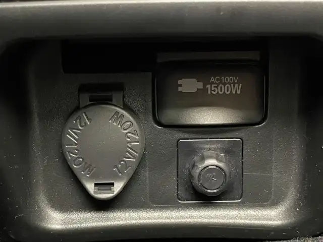 トヨタ クラウン ハイブリッド RS アドバンス 愛知県 2021(令3)年 3.8万km プレシャスホワイトパール 純正１２．３型ナビ　ムーンルーフ　全方位カメラ　デジタルインナミラー　フルセグTV　BT　DVD　黒革　シートヒーター　シートベンチレーション　ＢＳＭ　ＡＣ１００Ｖ　ＥＴＣ２．０　セーフティセンス　衝突軽減　追従クルコン　ＬＥＤオートライト　コーナーセンサー　禁煙車