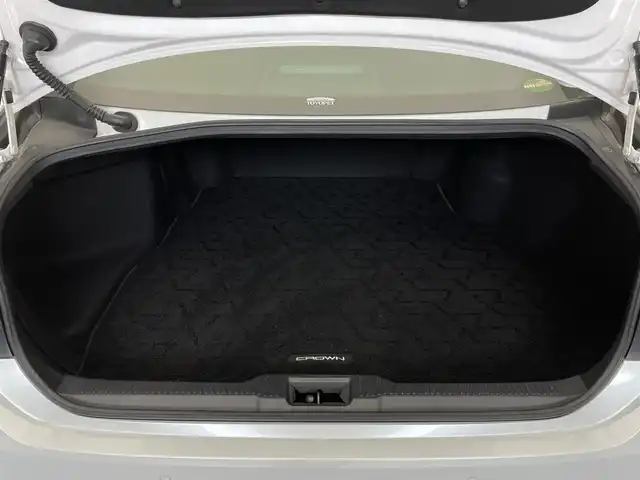 トヨタ クラウン ハイブリッド RS アドバンス 愛知県 2021(令3)年 3.8万km プレシャスホワイトパール 純正１２．３型ナビ　ムーンルーフ　全方位カメラ　デジタルインナミラー　フルセグTV　BT　DVD　黒革　シートヒーター　シートベンチレーション　ＢＳＭ　ＡＣ１００Ｖ　ＥＴＣ２．０　セーフティセンス　衝突軽減　追従クルコン　ＬＥＤオートライト　コーナーセンサー　禁煙車