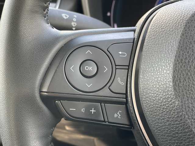 トヨタ カローラ G 神奈川県 2023(令5)年 1.4万km プラチナホワイトパールマイカ 純正ナビ/フルセグTV/Bluetooth/ＥＴＣ/追従式クルーズコントロール/バックカメラ/ＭＴモード付ＡＴ/前後コーナーセンサー/クリアランスソナー/レーンキープアシスト/前席シートヒーター/オートマチックハイビーム/オートライト/横滑り防止装置/盗難防止装置/衝突被害軽減システム/ABS